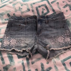 Francesca’s eunina Shorts